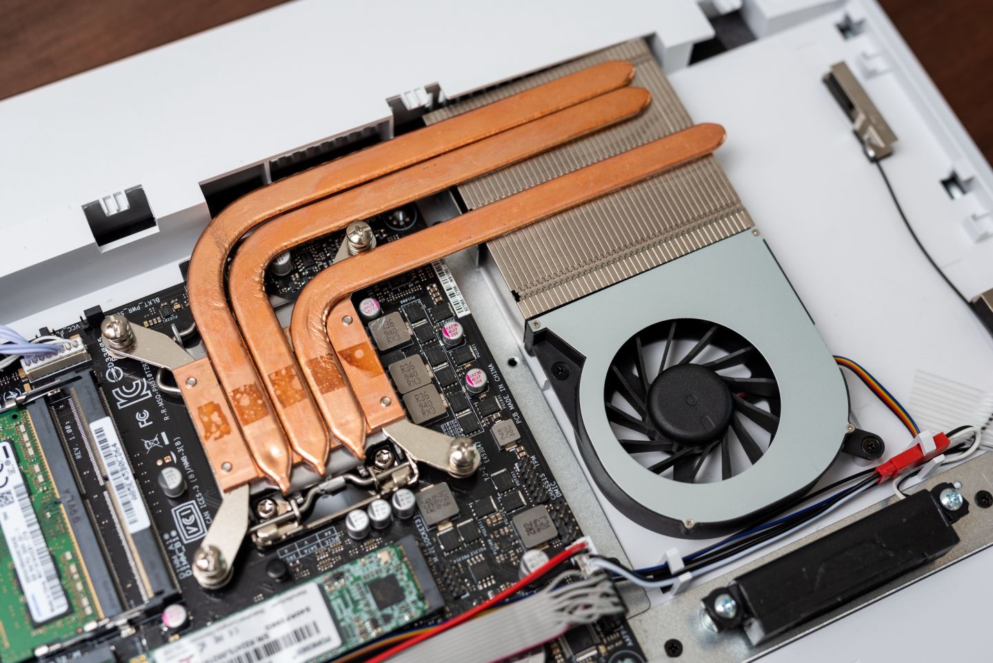 性价比的一体机体验怎样?HKC蚂蚁电脑