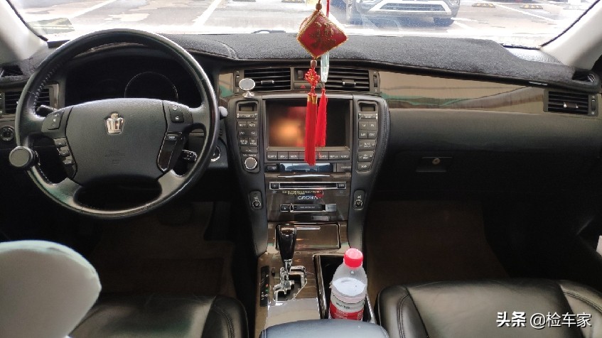 开了5年的14代丰田皇冠价格,15年车龄的丰田皇冠值得购买吗