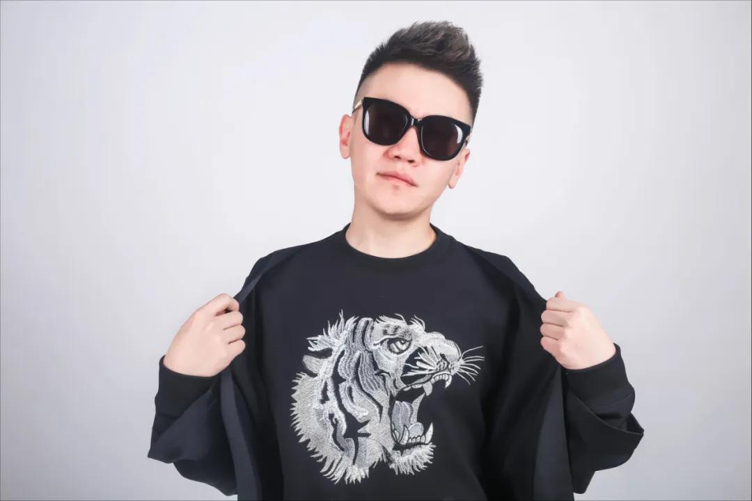 映客直播主播一天收入有多少钱,映客上千万的主播