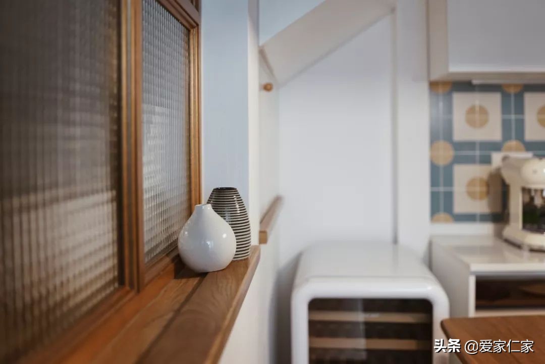 她买下32㎡上海老旧学区房,为女儿打造小桃园,还有超舒适大庭院