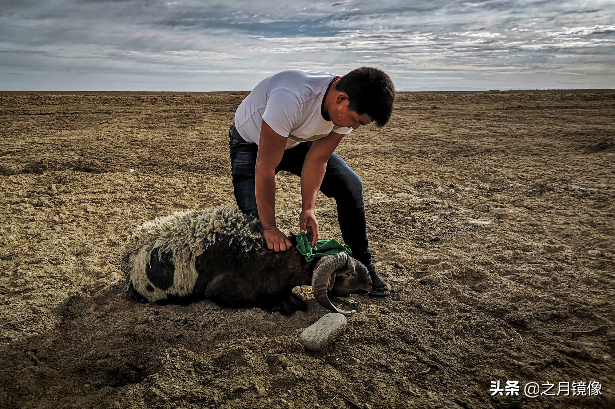 大柴达木湖和大柴旦翡翠湖,大柴旦翡翠湖在柴达木盆地