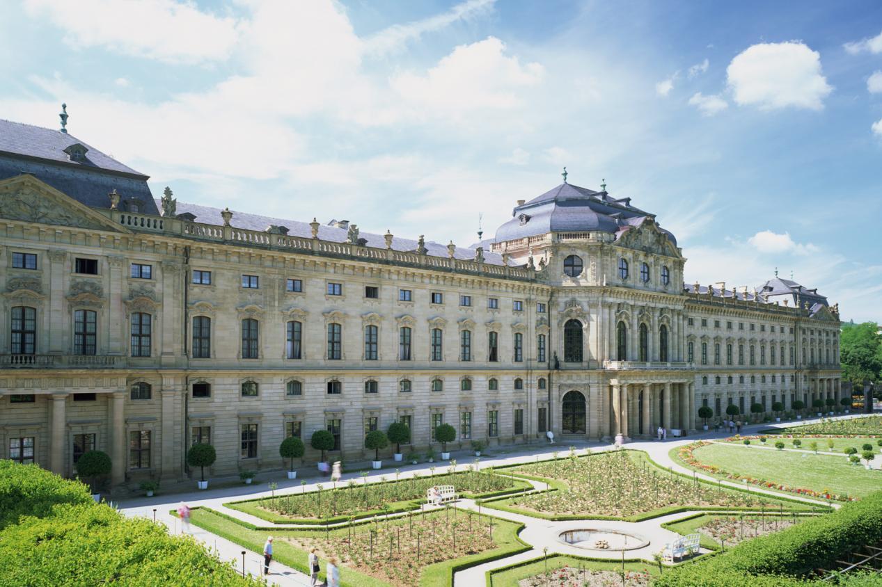 办了蓝卡，孩子也过来了，上学的事怎么办呢