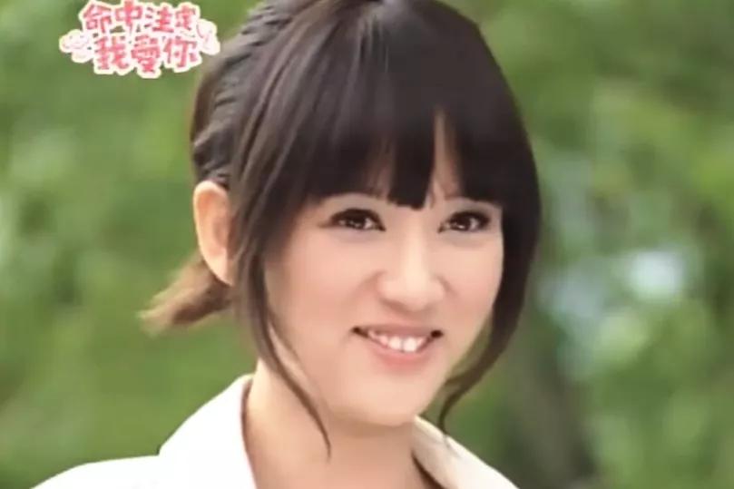 丑女变美后惊艳的瞬间,丑女变身前后对比照片