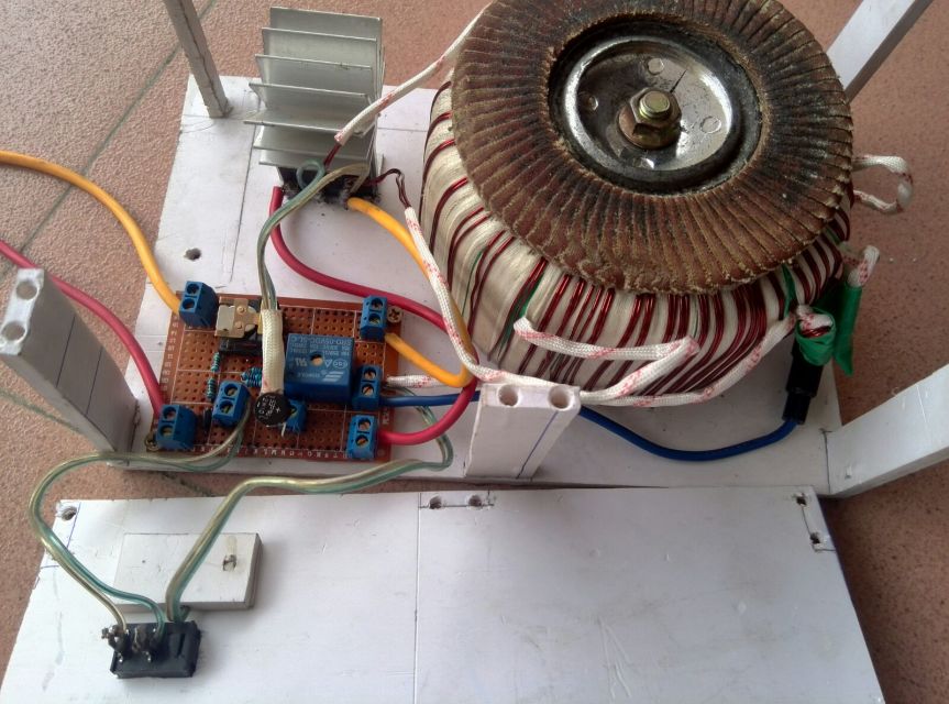 老式手工绕制12v充电器,车载充电器怎么接12v蓄电池