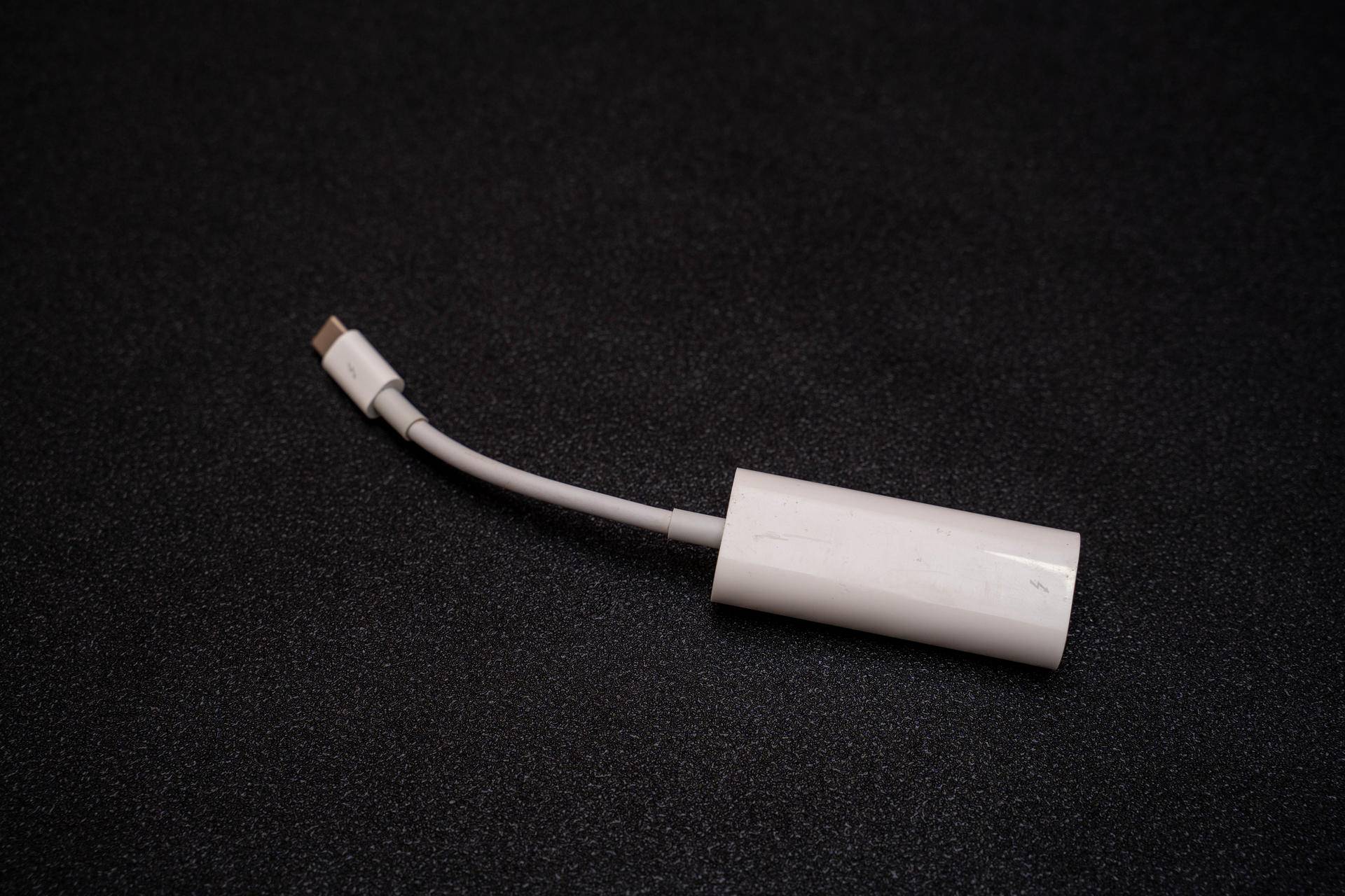 雷雳3接口配什么扩展坞,雷雳3转雷雳2转换器有什么用