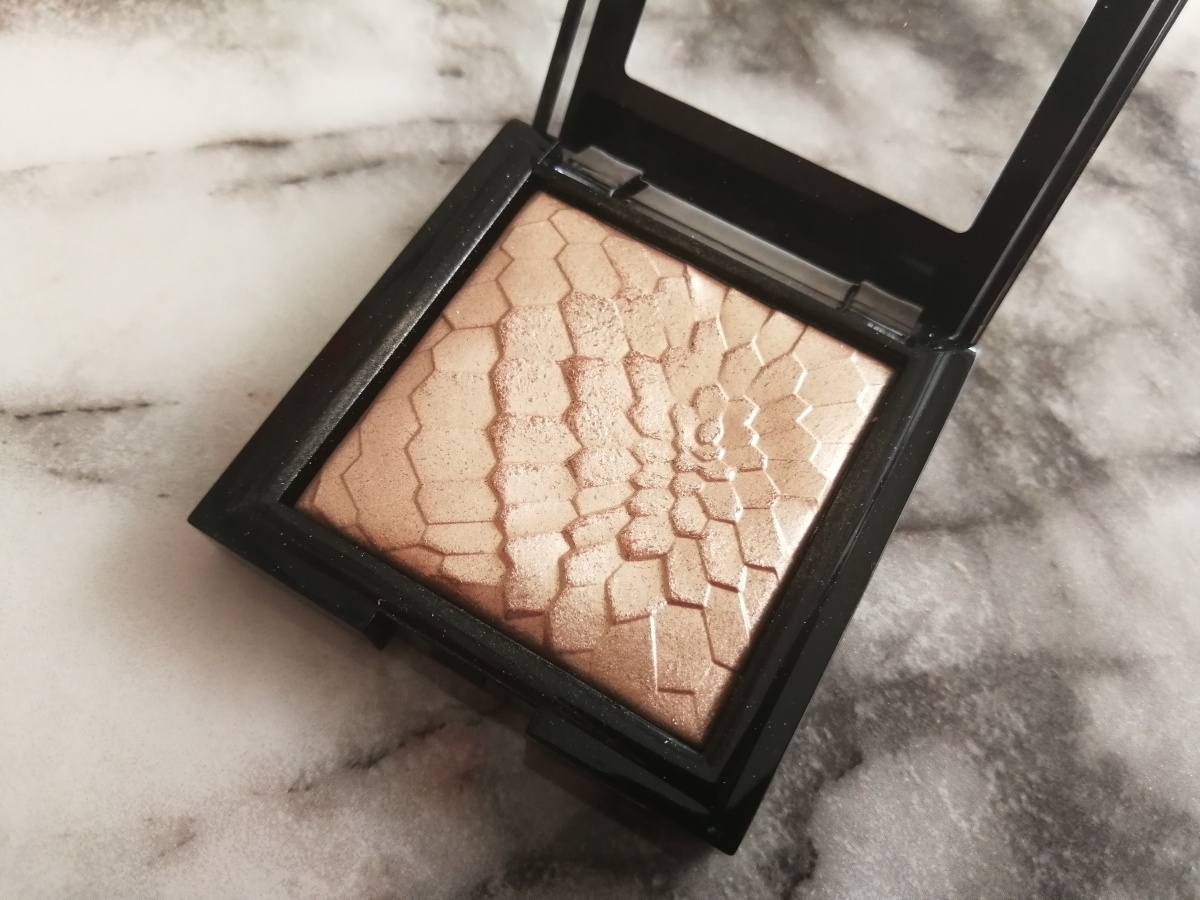 分享百元以内的好物,分享日常彩妆护肤