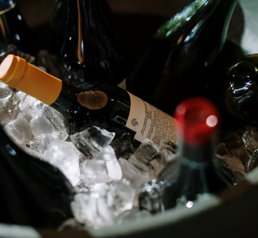 红葡萄酒可以冷藏吗？怎样保持红酒低温