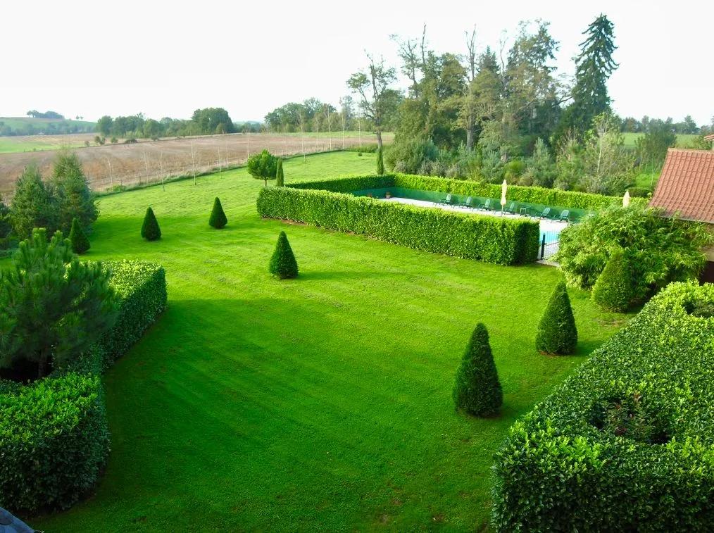 法国酒庄葡萄酒价格暴跌,法国古堡庄园甩卖房子