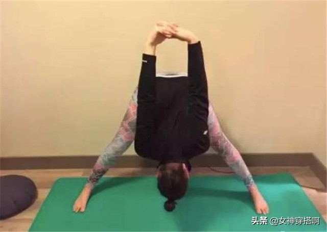 改善肩宽背厚的动作学生党,不想肩宽背厚就来试试这套手法吧