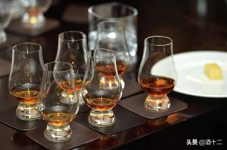 威士忌起源和发展史动画,传统威士忌玻璃杯