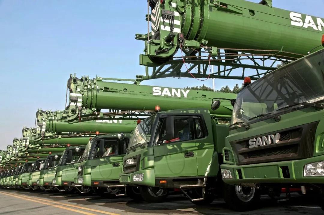 徐工军绿吊车价格表,徐工600吊车最新款