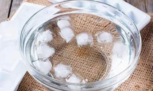 脸大浮肿怎么瘦,脸大怎么消肿