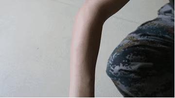 csgo闪光弹被人挡住了还会被闪吗,csgo与现实对比