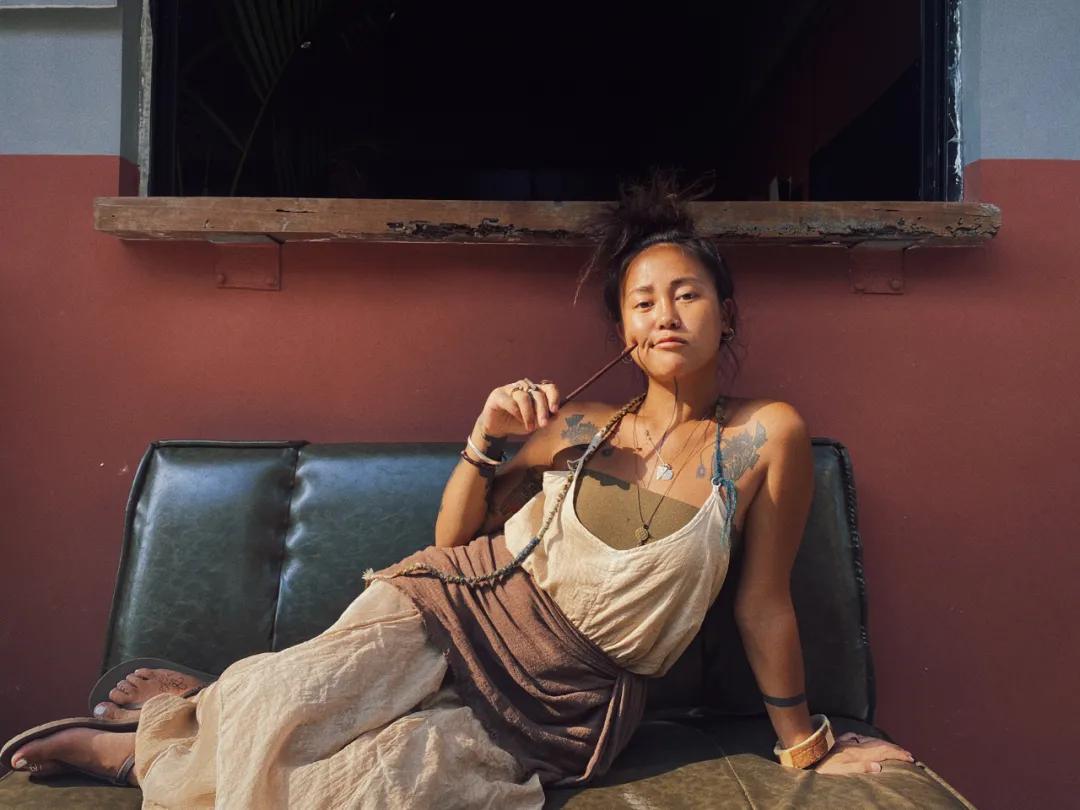 三亚后海村冲浪蹦迪,三亚后海村蹦野迪