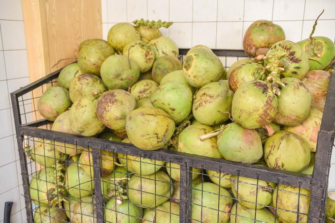 在三亚吃正宗的椰子鸡，不妨试试这两家（海南海岸行者旅行社）