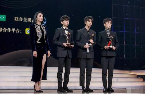 黄晓明穿增高鞋视频,黄晓明内增高现场