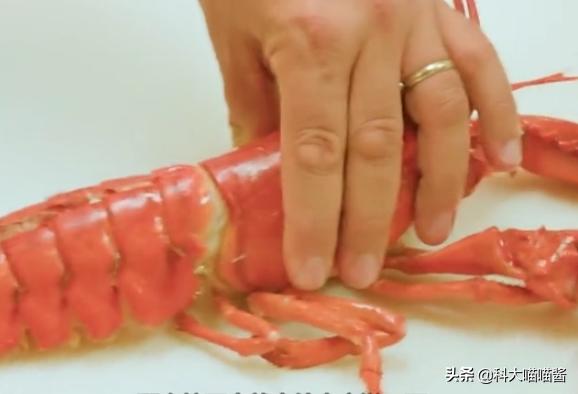 大龙虾虾头哪里不能吃,龙虾虾头什么地方不能吃