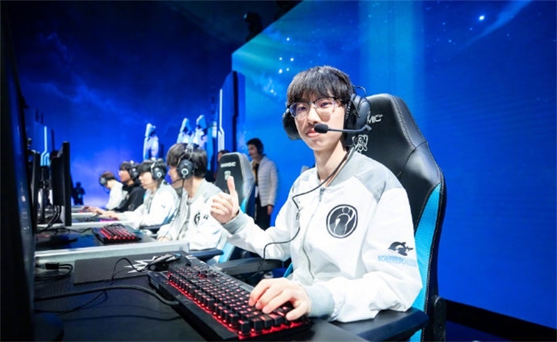 宝蓝说汉语,宝蓝谈吐