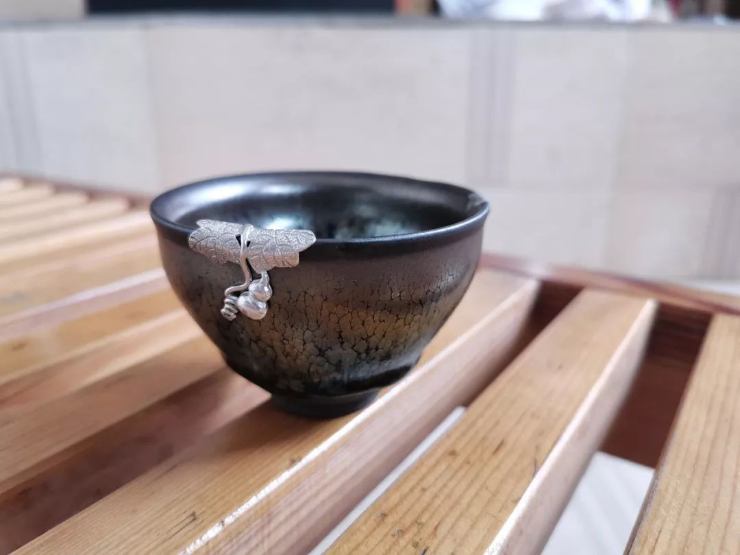 一种穿针引线的小妙招,穿针引线有什么好办法