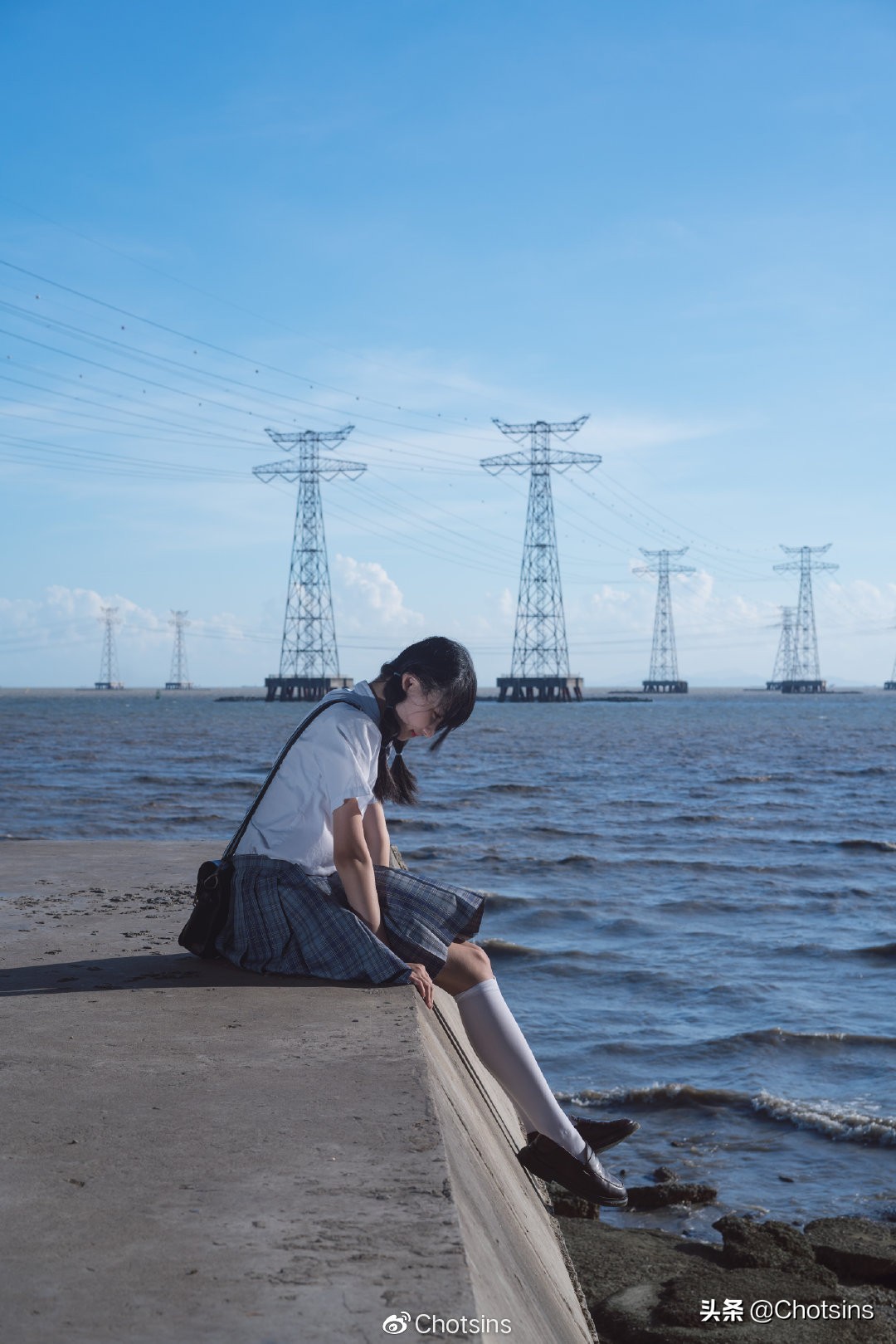 海边落日写真少女感,外景活力少女写真