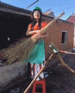 铁砂掌搞笑小视频,搞笑gif妹子你这心机有点深啊