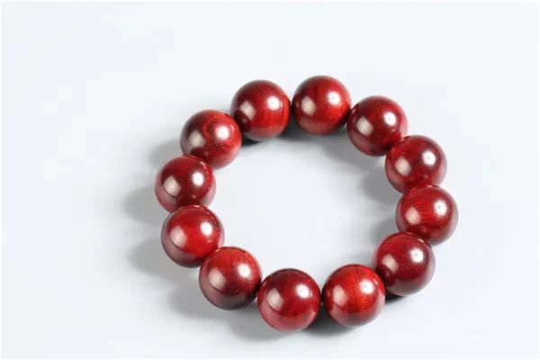 黄花梨手串男女佩戴有讲究吗,佛珠手串正确戴法小学生