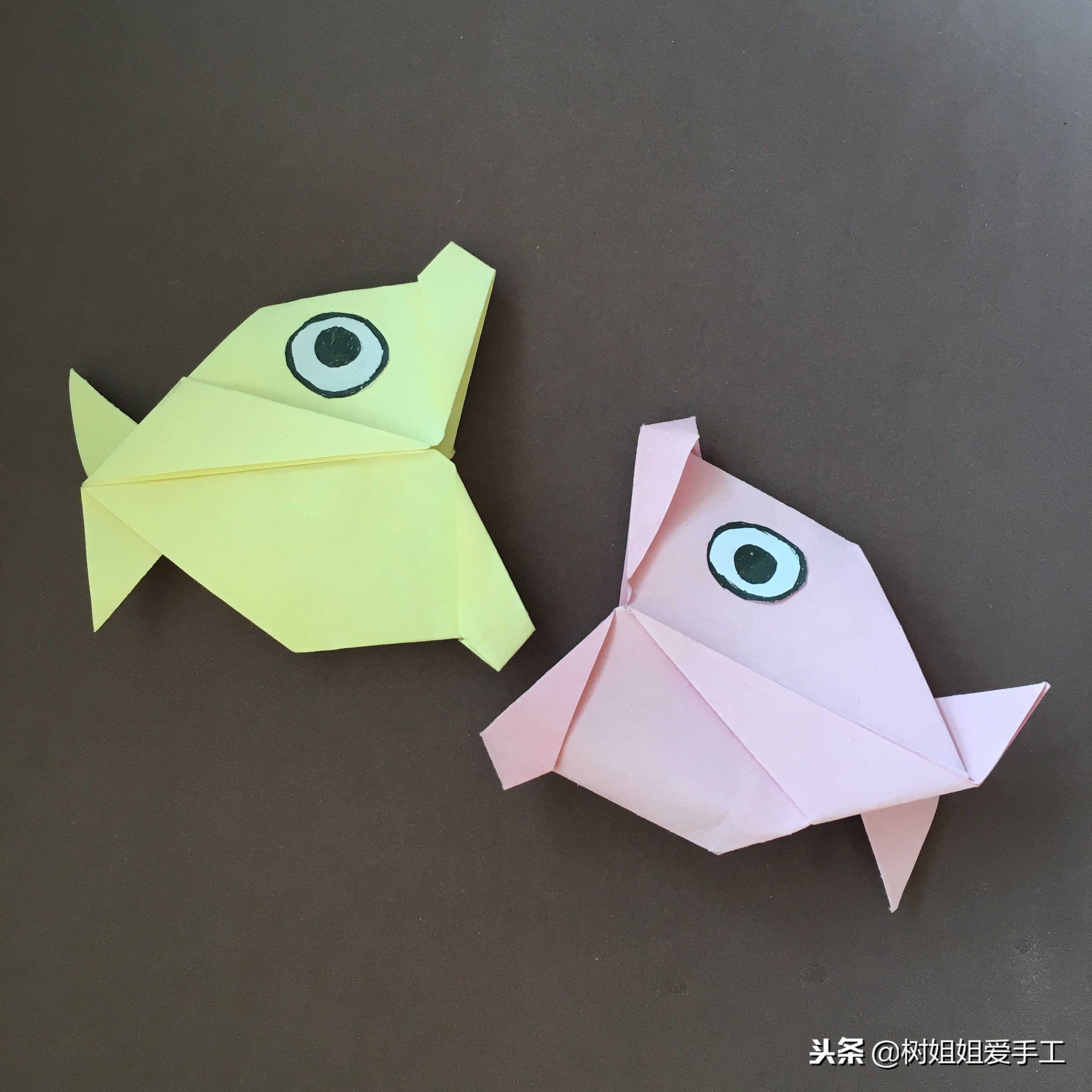 手工鱼嘴巴折法,十七秒折大嘴鱼