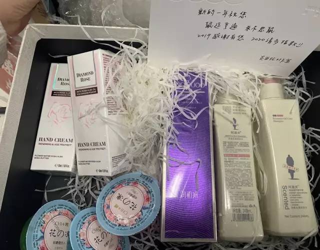 明星春节时期送礼物,明星春节礼物推荐