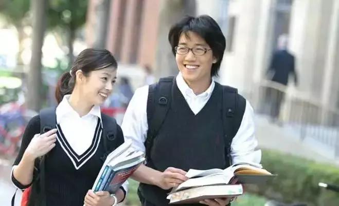 留学生努力的背后,留学生创业日常生活