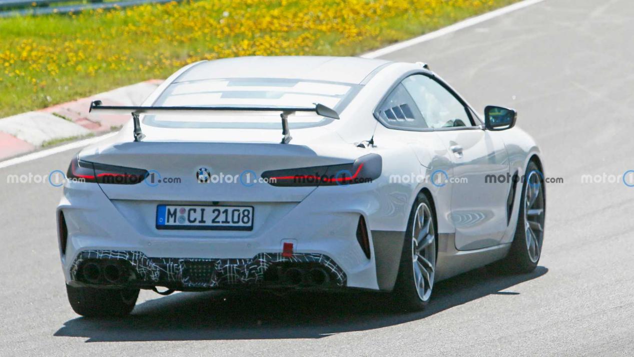 m8恶魔眼,最新宝马m8图片