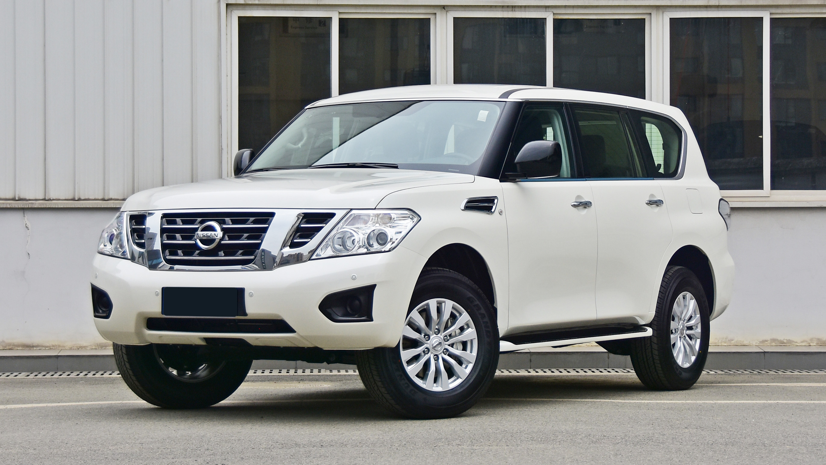 日产途乐vs丰田陆巡越野视频,日产途乐和丰田陆巡哪一款车更大