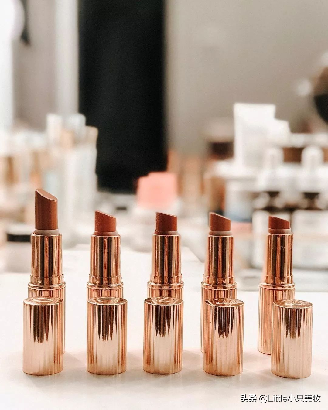 公认好用大牌的彩妆有哪些牌子,深扒女明星彩妆品牌推荐