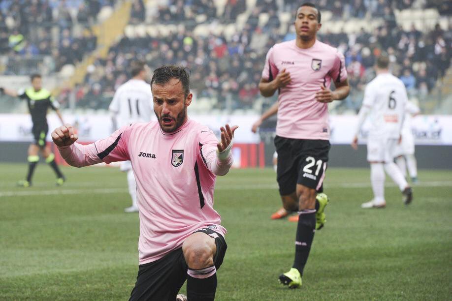 意大利时隔53年再夺欧洲杯冠军,拿过欧洲杯冠军的足球运动员