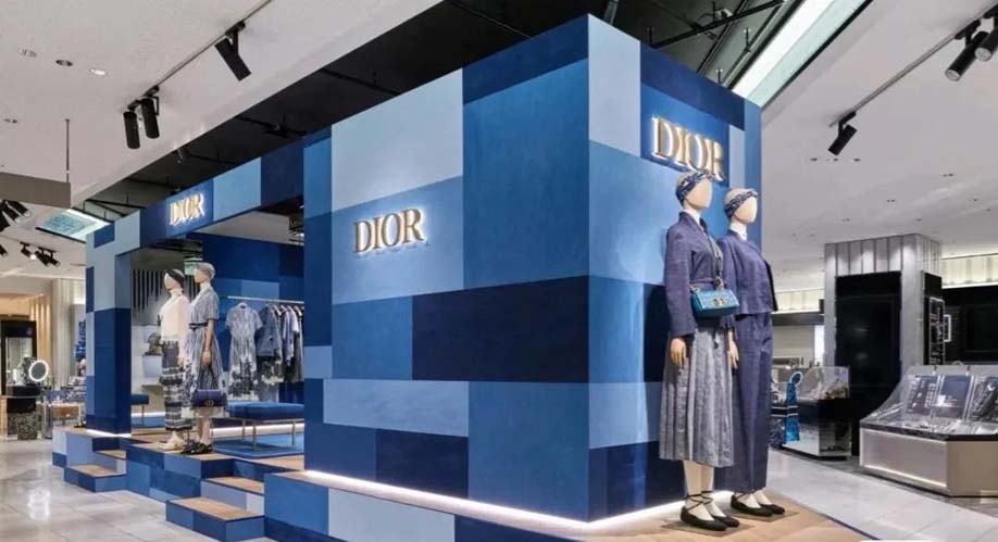 假模特服装陈列,服装展厅假模特陈列