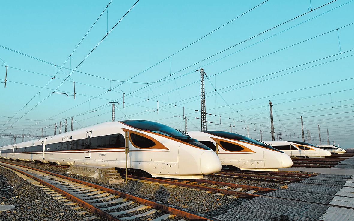 世界上先有火车还是先有汽车,世界上先有的火车还是汽车