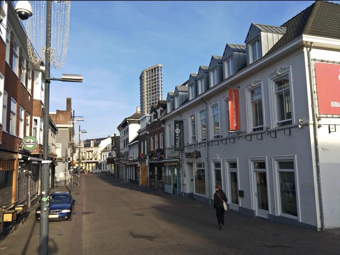 第一次出国就去荷兰,去荷兰怎么去最方便