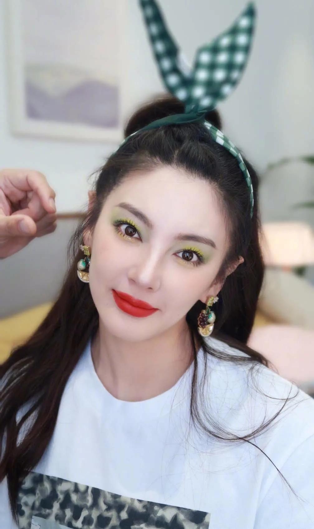 你的五官看起来很好画,你的五官是什么风格