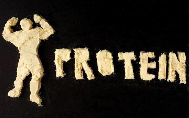 蛋白粉和鸡蛋白哪个减脂好,减脂期什么时间喝蛋白粉最合适