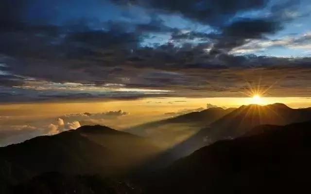 徒步登华山,徒步爬华山最佳路线攻略图片高清