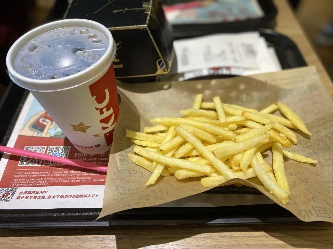 肯德基双层嫩牛堡和巨无霸,肯德基双层嫩牛堡和厚牛堡哪个好