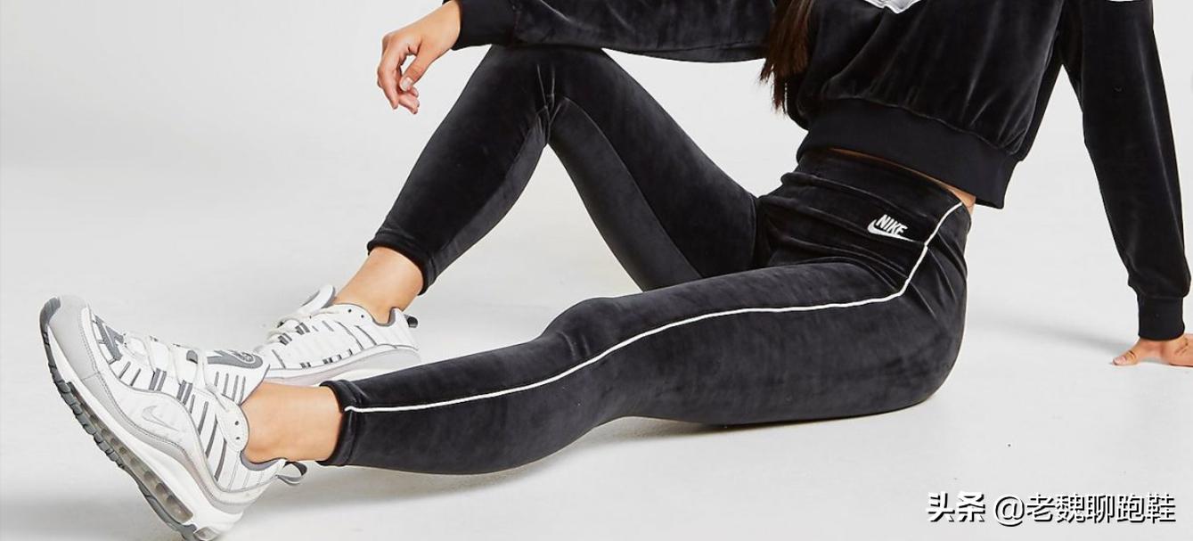 又好看性能又好的耐克跑鞋,阿迪耐克最新款跑鞋