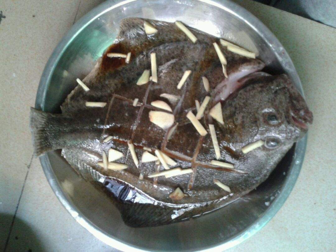 清蒸多宝鱼简单好做鲜嫩好吃,清蒸多宝鱼这样一做比饭店都好吃