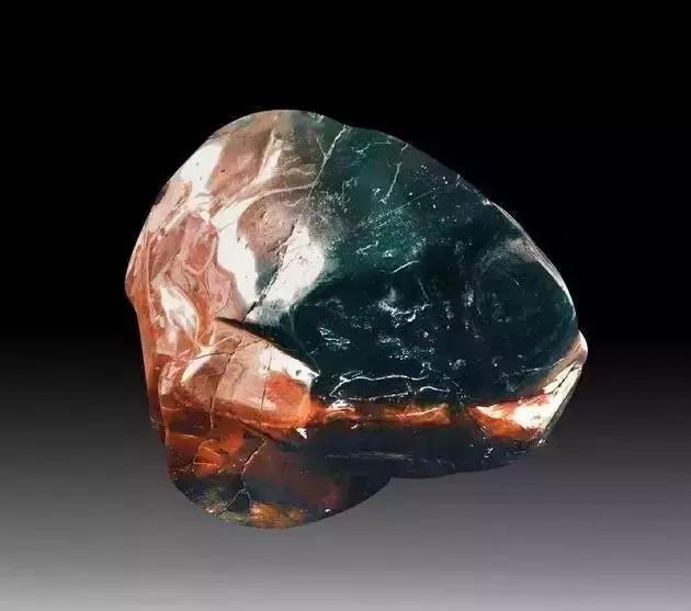 捡到这样的石头千万别扔桌子,遇到这样的石头赶紧捡