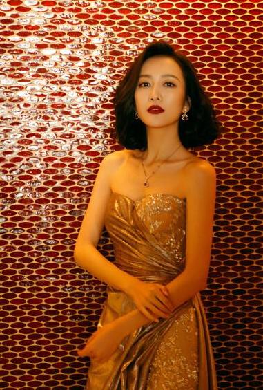 王鸥最美露脐装,王鸥咖啡色裙写真