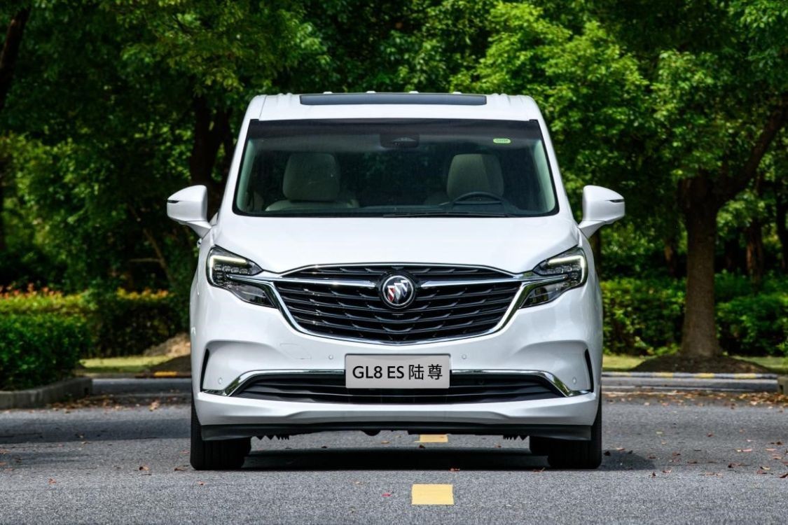 试驾别克gl8视频,别克gl8新款实际驾驶感受