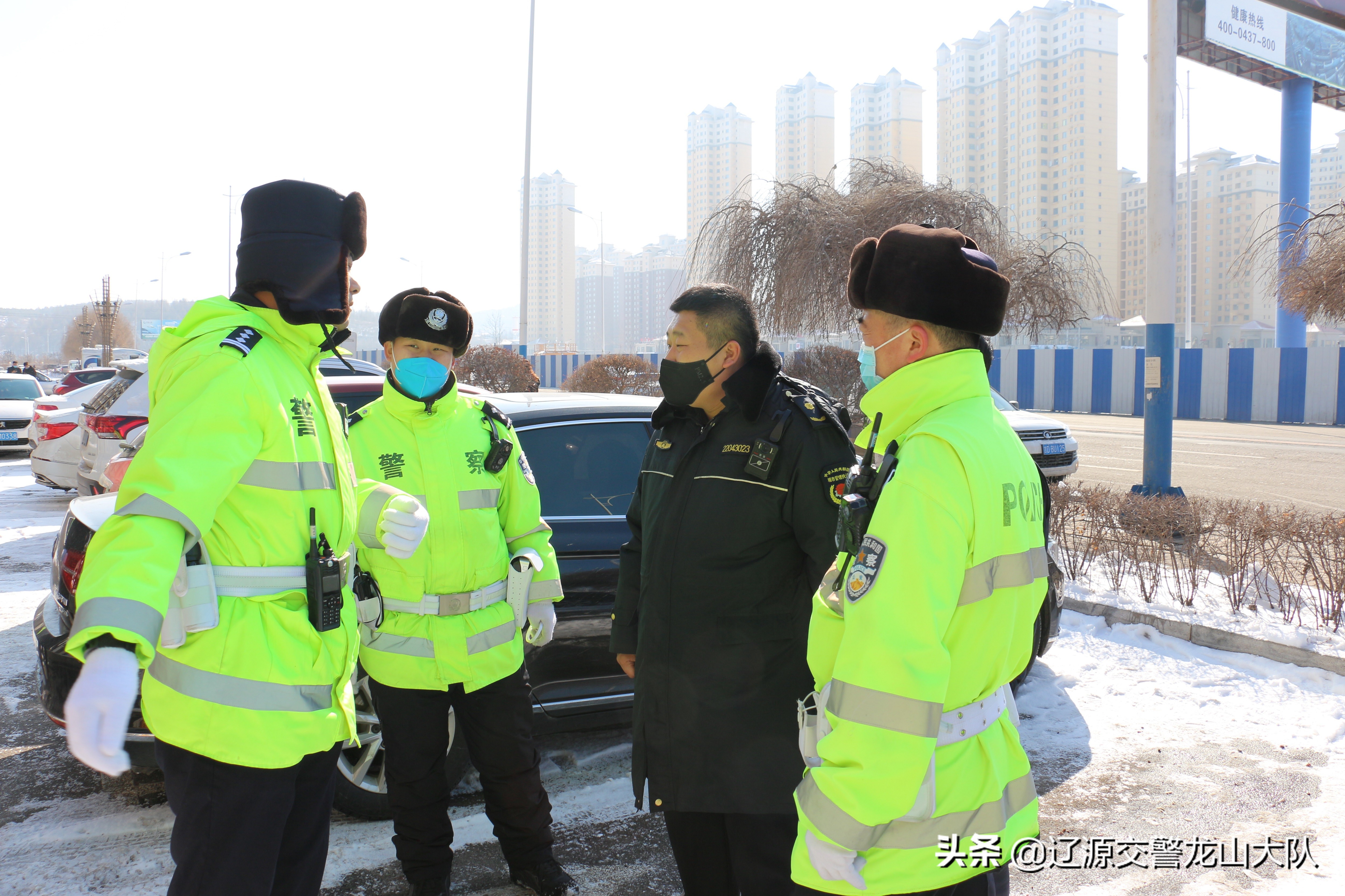 交警开展僵尸车清理工作,交警中队开展僵尸车清查