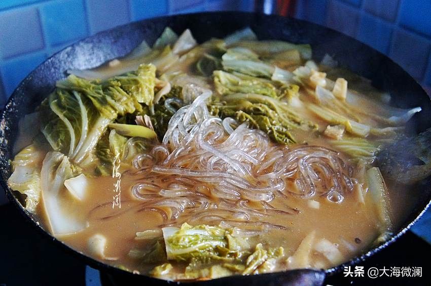 炖鱼后如何处理鱼肉不腥,过年炖鱼时放一点它鱼肉鲜嫩不腥