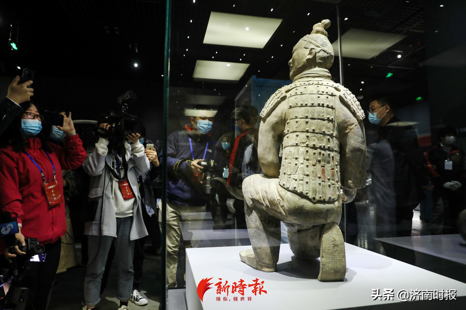 兵马俑来济南啦,直击开箱:层层保护,头身分开装运