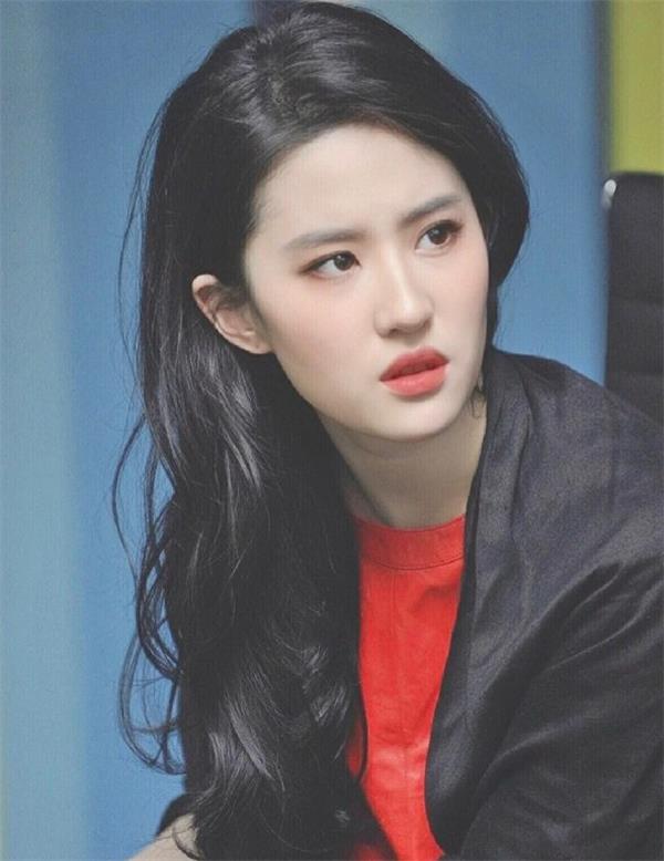 圆脸好看的脸型图片,公认最好看的脸型图片