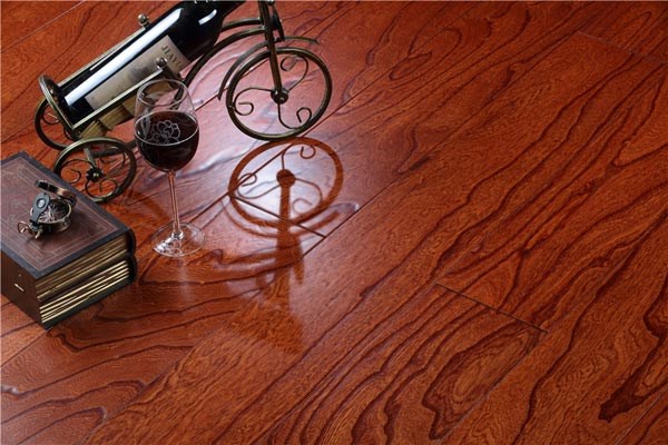 榆木地板的优缺点,榆木实木多层地板好不好